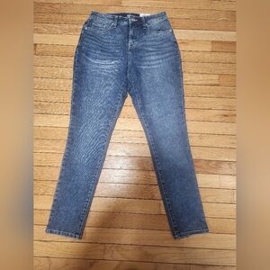 STYLE & CO Women's High Rise Curvy Skinny Jeans